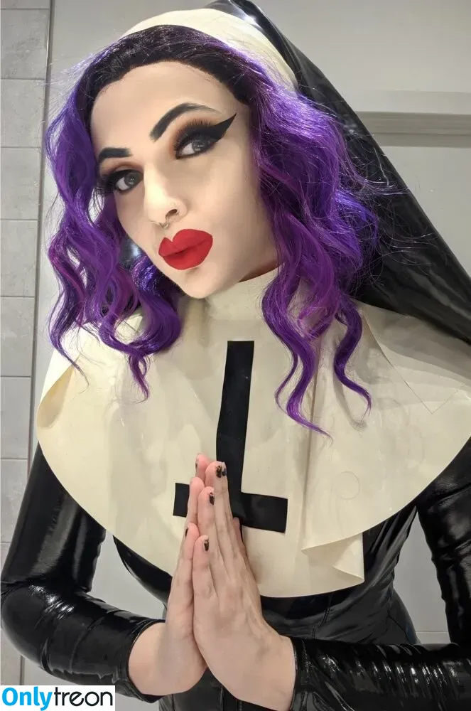Empress Poison голая photo #0014 (empress_poison / empress_poison_)