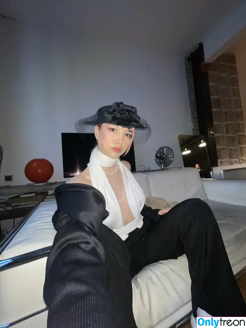 EmpressAzina nude photo #0011 (Empress Azina / empressaspen / rosinayeboah1)