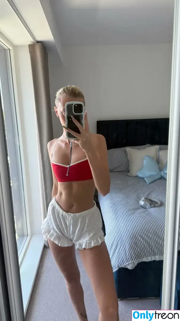 emwallbank nude photo #0050 (miwallbank)