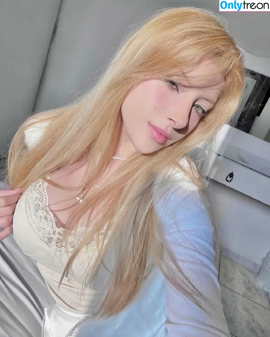 Emy Gasparotti nude photo #0003 (Emerwly)
