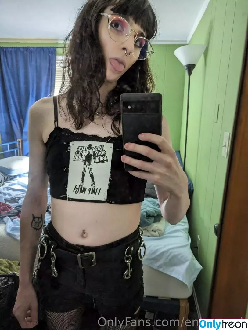 enby-punk nude photo #0006 (punk.enby)