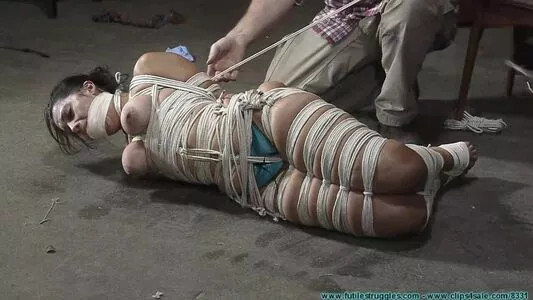 Enchantress Sahrye / encha_sah_rye / enchantresssahrye nude photo #0387
