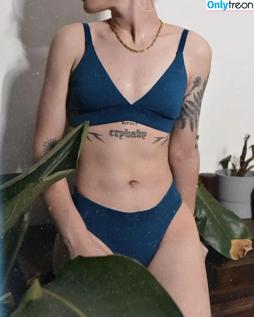 encoreever nude photo #0007 (lola.luvgood)