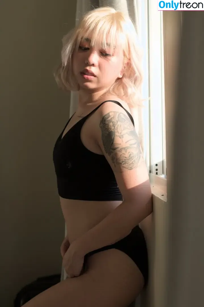 Enmaculate669 nude photo #0068 (Emieinks)