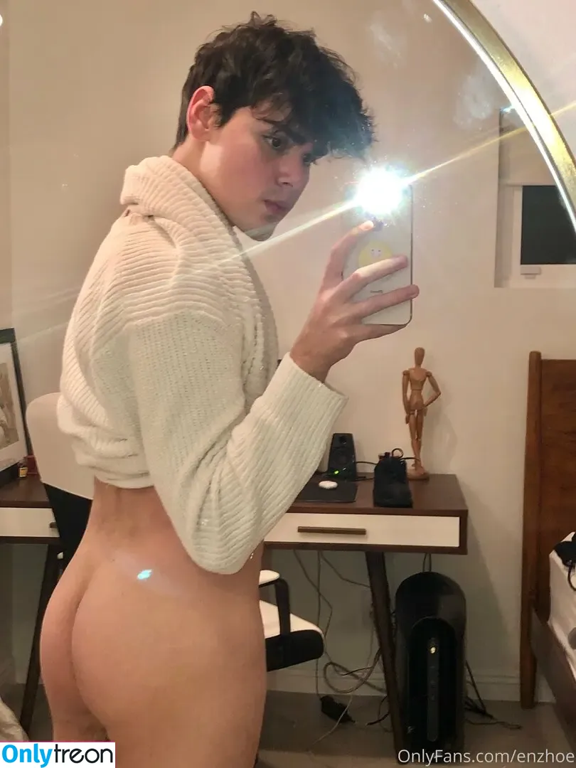 enzhoe nude photo #0002 (enzhoe)