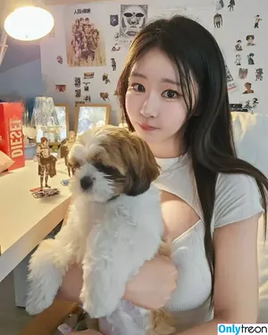 eo0oiixy04 / eo0oiixy / 제로투 고삐리 nude photo #0001