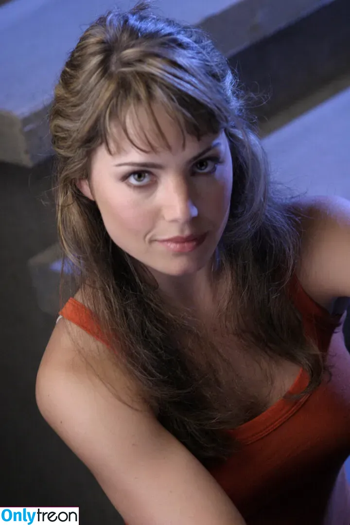 Erica Durance голая photo #0030 (durance.erica)