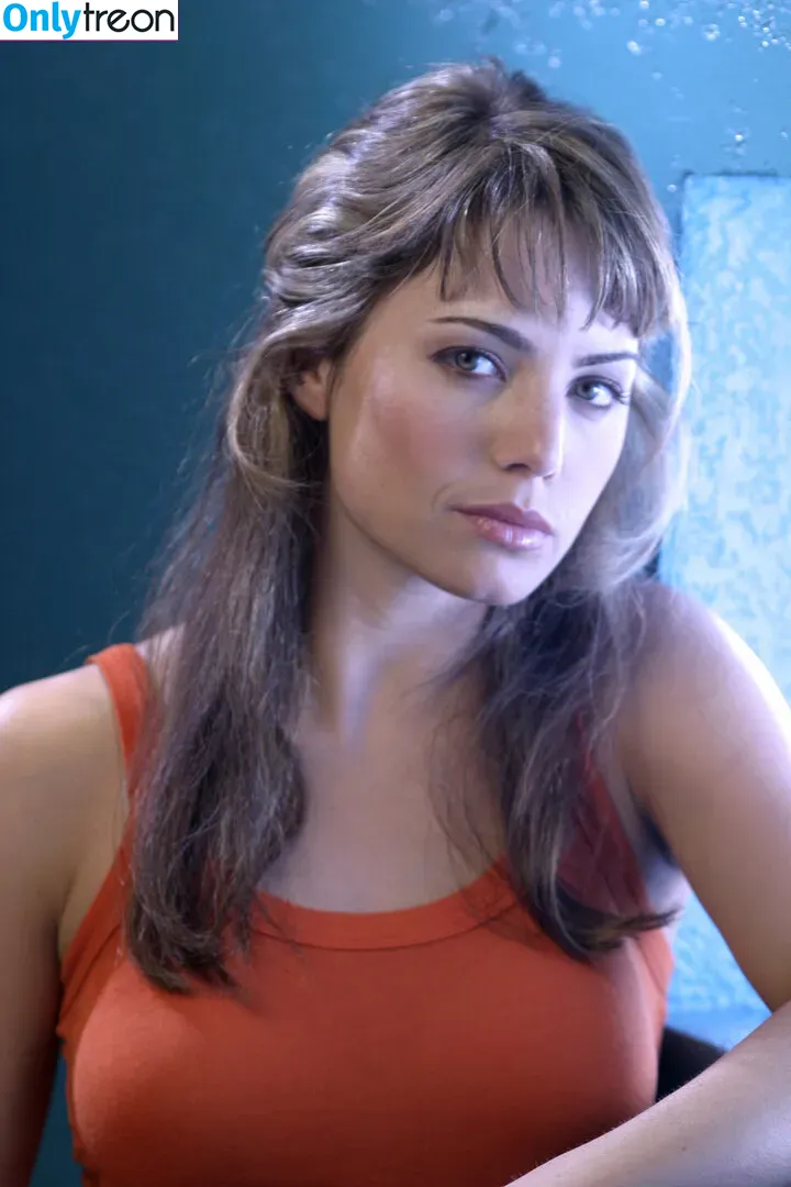 Erica Durance голая photo #0034 (durance.erica)