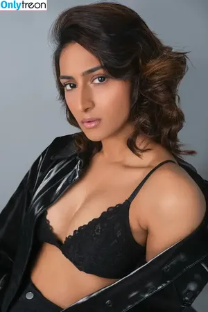 Erica Fernandes / iam_ejf nude photo #0007
