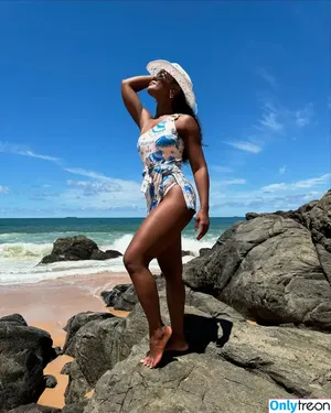 Erika Januza / erikajanuza nude photo #0195