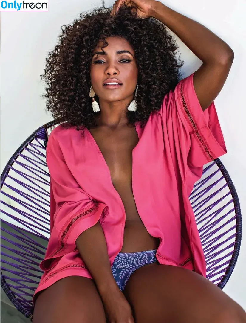 Erika Januza голая photo #0007 (erikajanuza)