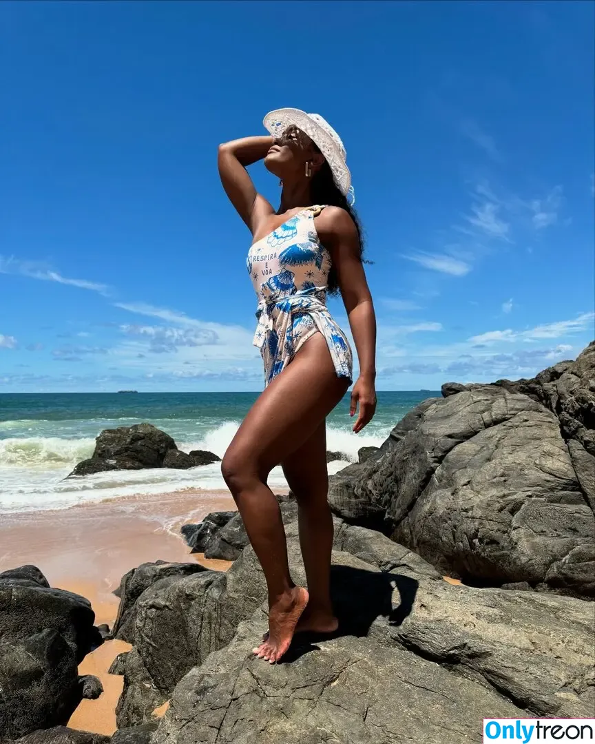 Erika Januza nude photo #0195 (erikajanuza)
