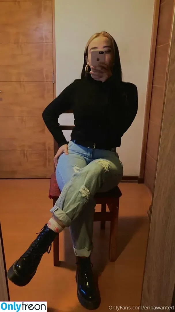 erikawanted nude photo #0006 (erikawheaton)