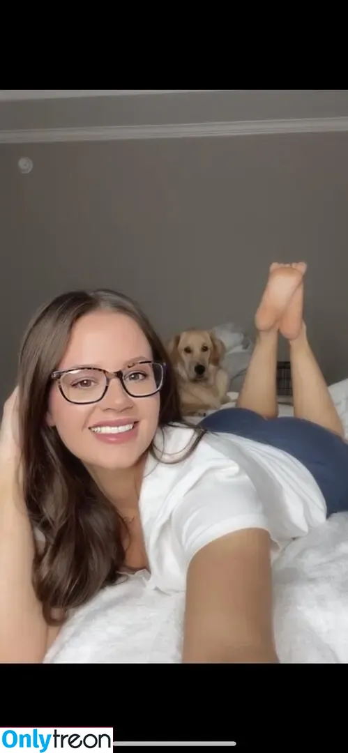 Erikawhitneyfit nude photo #0002 (erika_cherry)