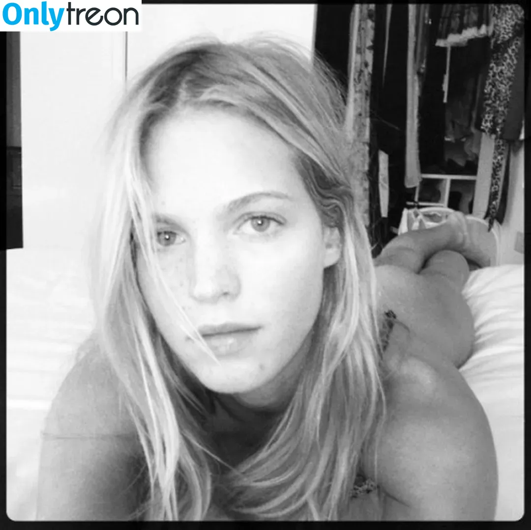 Erin Heatherton голая photo #0014 (ErinHeatherton / erinheathertonlegit)