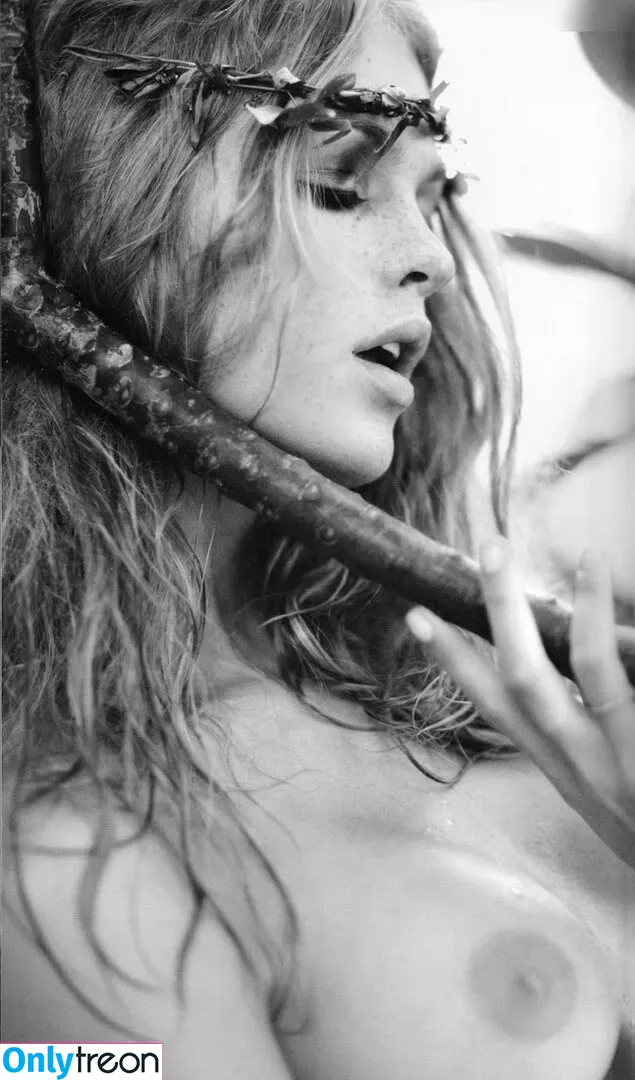 Erin Heatherton nude photo #0112 (ErinHeatherton / erinheathertonlegit)