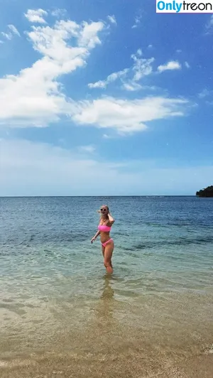 Erin Moriarty / erinelairmoriarty nude photo #0516