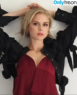 Erin Moriarty / erinelairmoriarty nude photo #1056