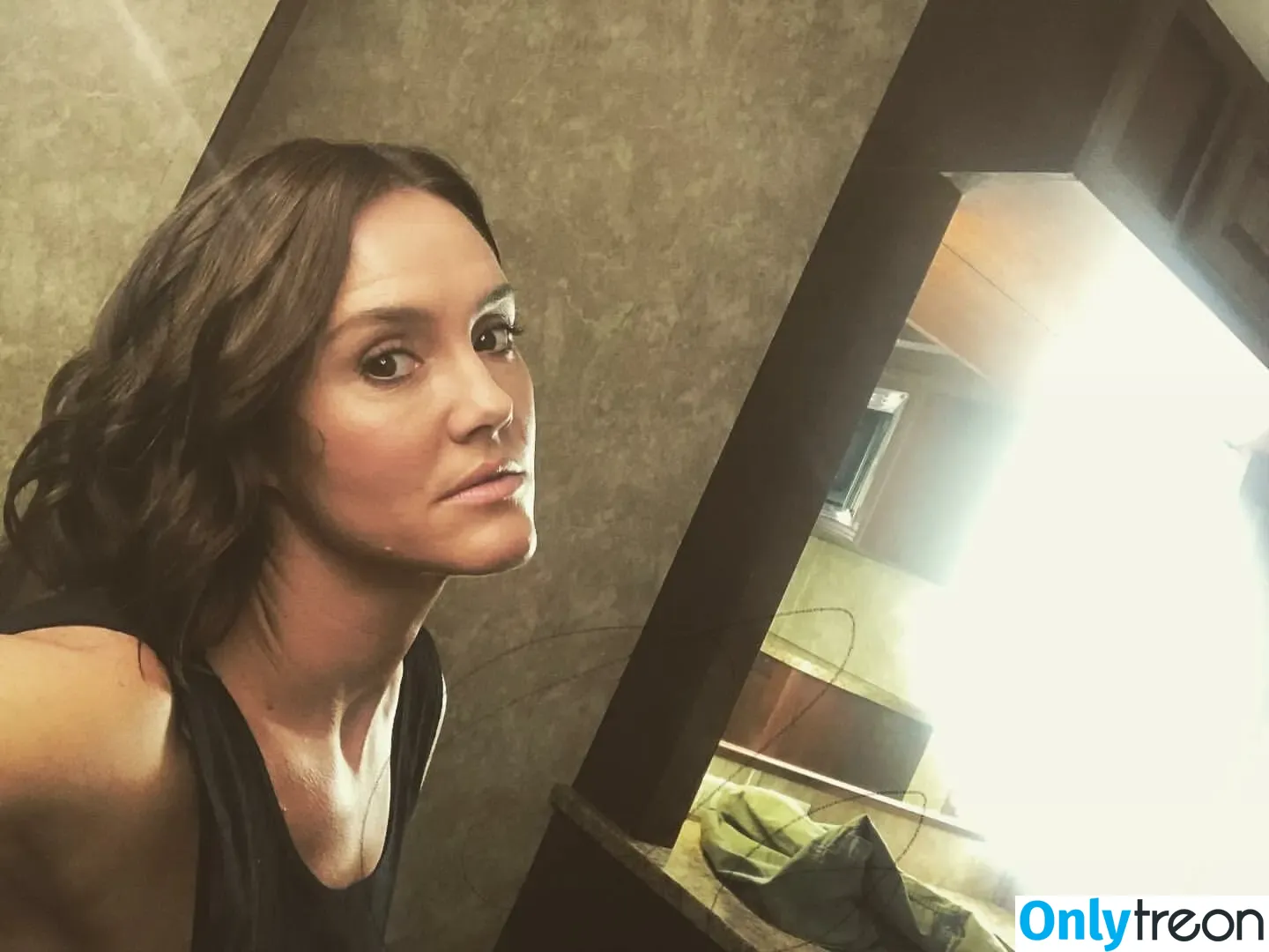 Erinn Hayes nude photo #0033 (hayeslady)