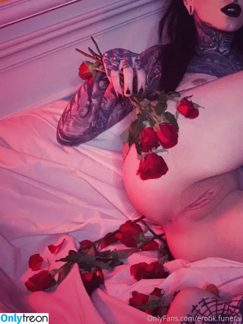 Erotic Funeral nude photo #0002 (erotik.funeral)