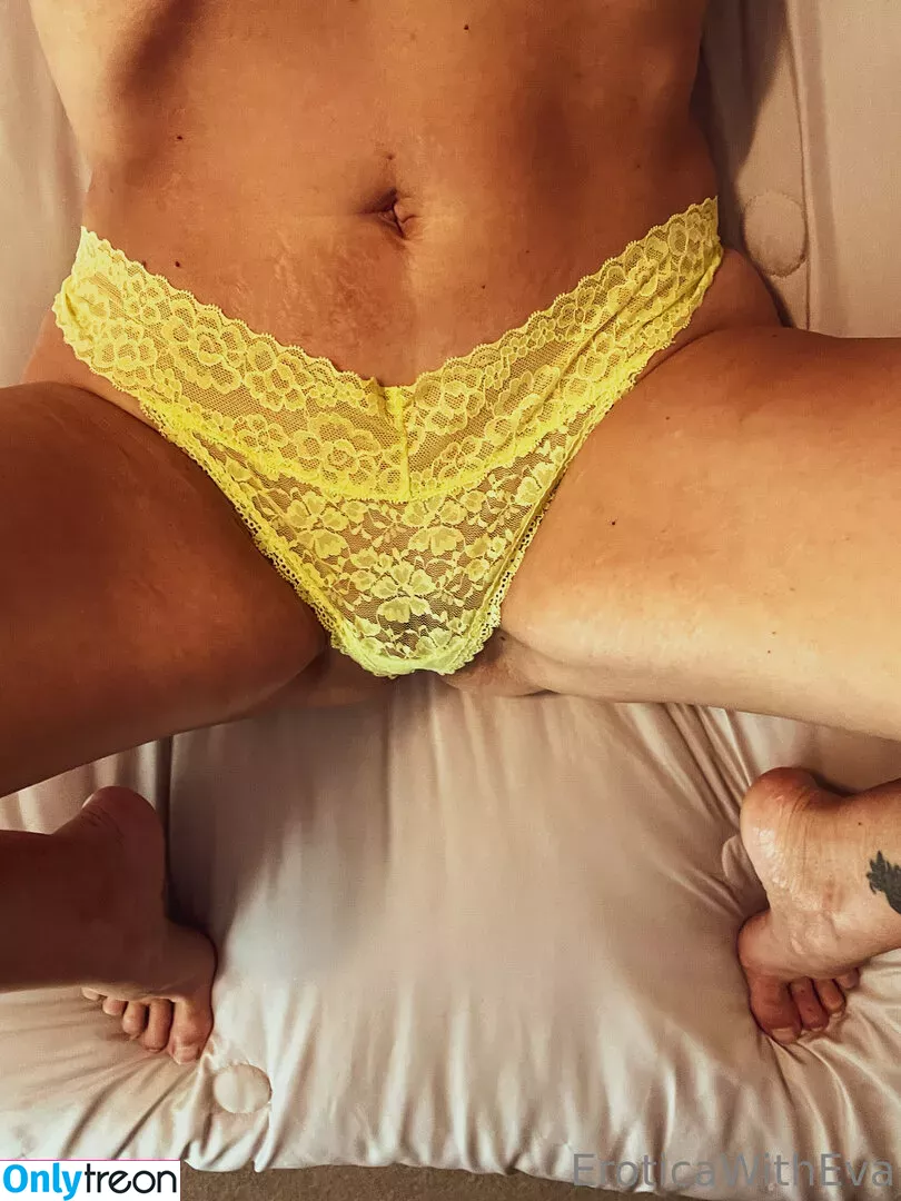 eroticawitheva nude photo #0001 (evolving_with_eve)