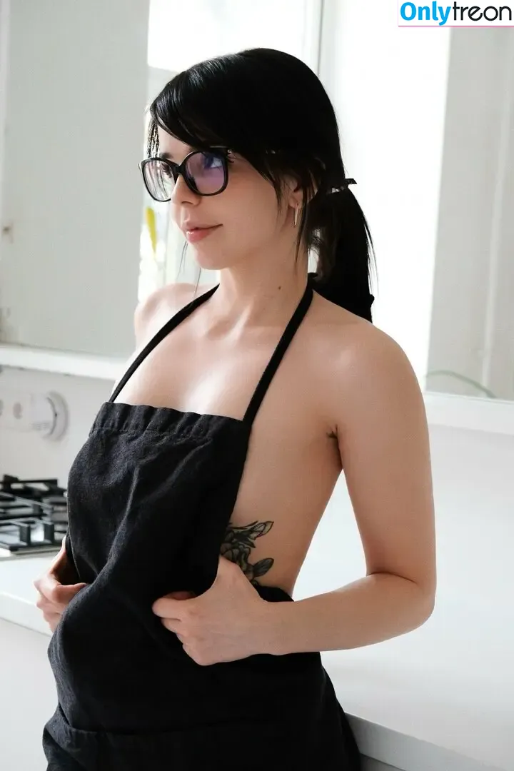 es.lain nude photo #0790 (Yummy Yum Yum)
