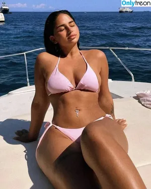  nude photo #0001