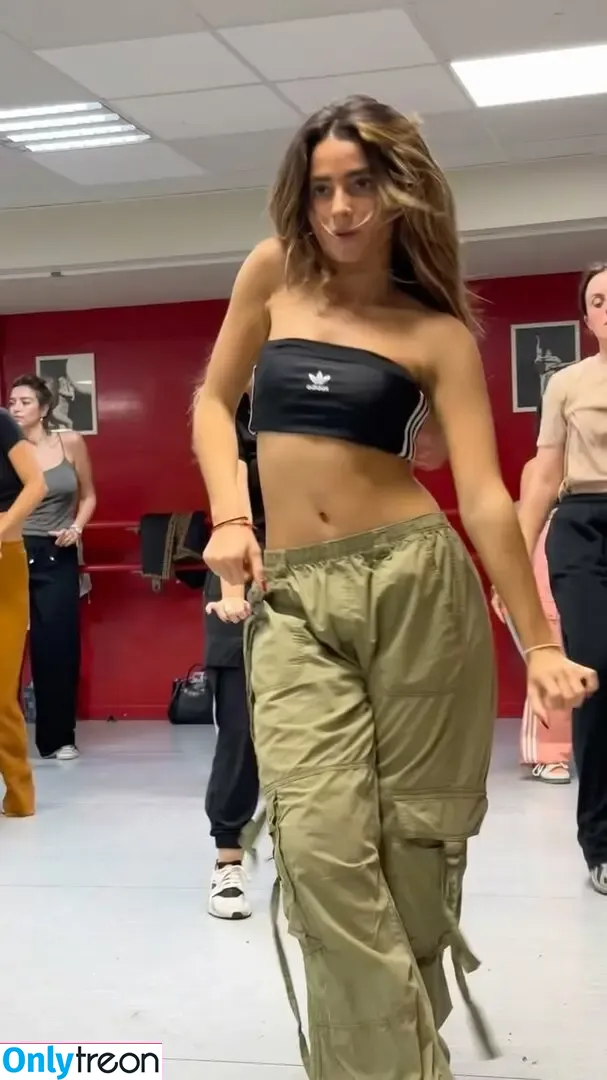 Estelle Bliah голая photo #0008 (estellebliah)