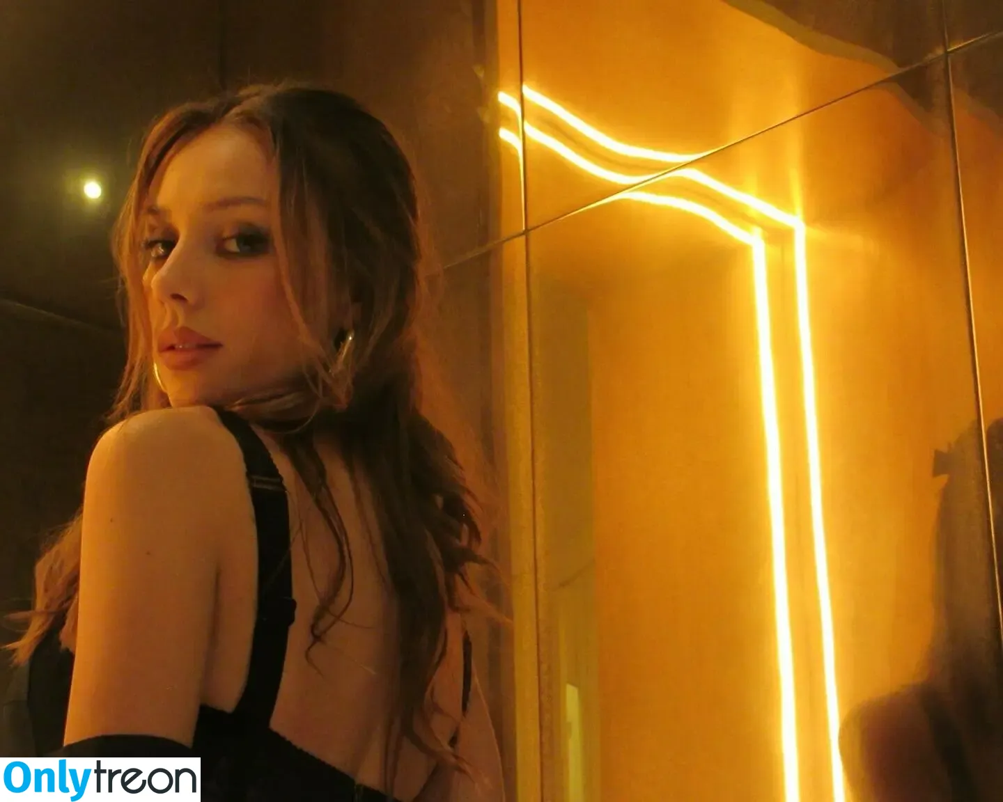 Ester Exposito голая photo #0065 (ester_exposito)