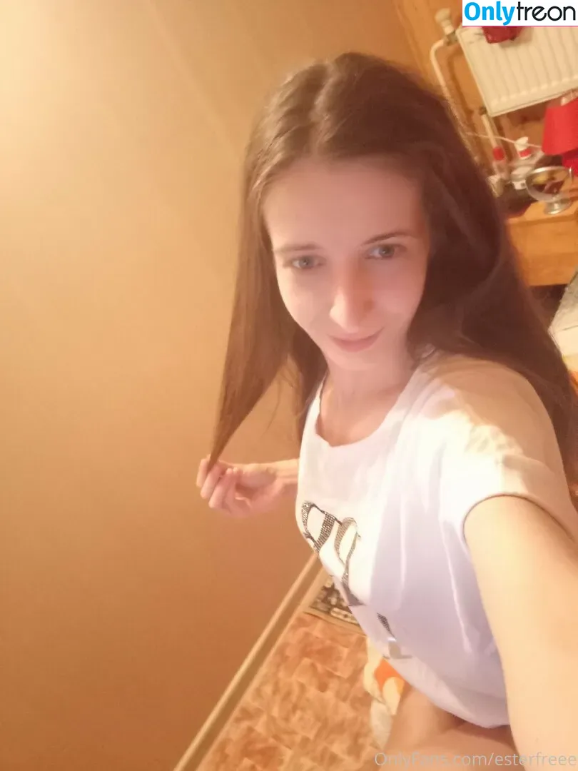 esterfreee nude photo #0001 (esteemaree_)