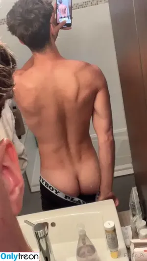  nude photo #0005