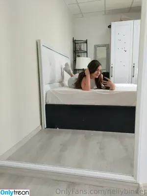  nude photo #0004