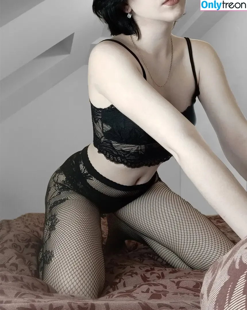Etherealgothique nude photo #0013 (etherealgoth)