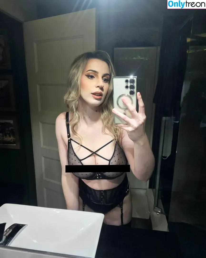Eugenelle голая photo #0011 (Eugenelle)