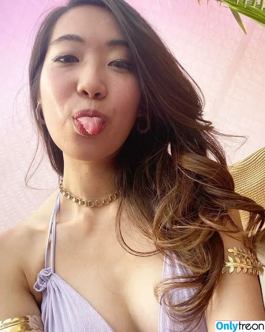 Eugenia Chen nude photo #0011 (eug.eats / imwahyou2)