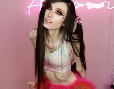 Eugenia Cooney / eugenia_cooney / eugeniacooney фото голая #0037