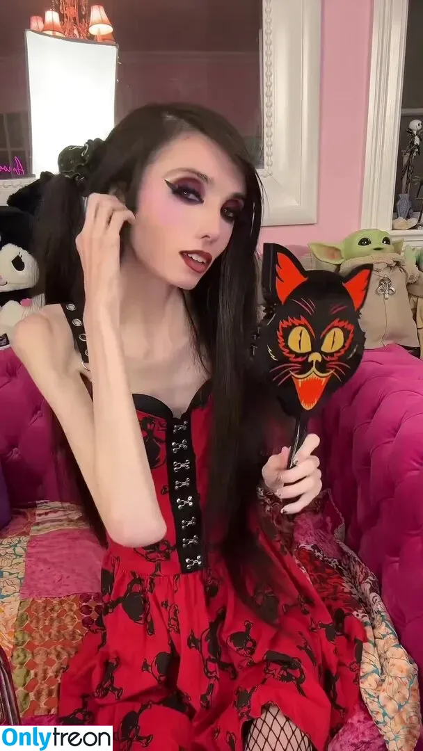 Eugenia Cooney голая photo #0052 (eugenia_cooney / eugeniacooney)