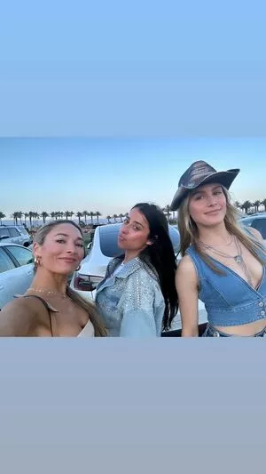 Eugenie Bouchard / Genie / geniebouchard nude photo #0252