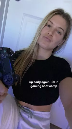 Eugenie Bouchard / Genie / geniebouchard nude photo #0341