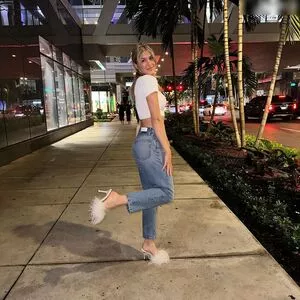 Eugenie Bouchard / Genie / geniebouchard nude photo #0400