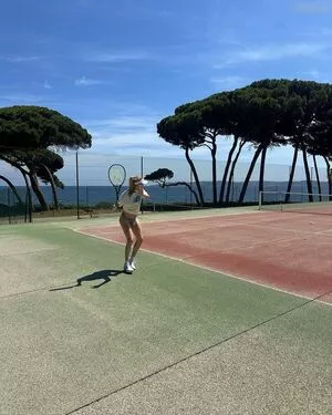 Eugenie Bouchard / Genie / geniebouchard nude photo #0465
