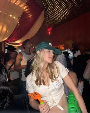 Eugenie Bouchard / Genie / geniebouchard nude photo #0507