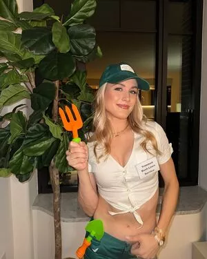 Eugenie Bouchard / Genie / geniebouchard nude photo #0511
