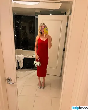 Eugenie Bouchard / Genie / geniebouchard nude photo #0534