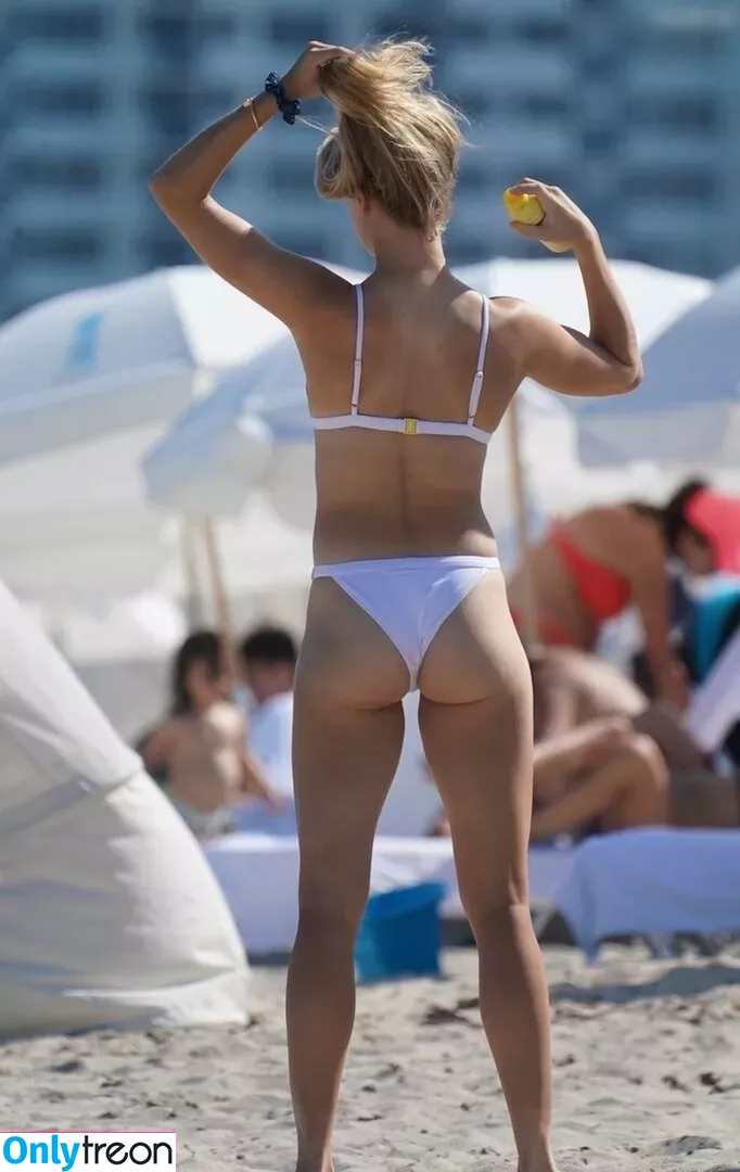 Eugenie Bouchard nude photo #0289 (Genie / geniebouchard)