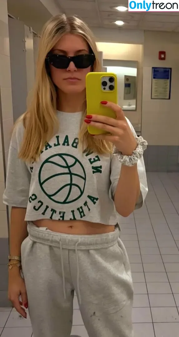 Eugenie Genie Bouchard nude photo #0521 (Eugenie 