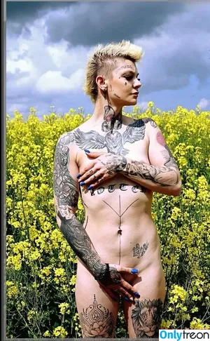  nude photo #0008