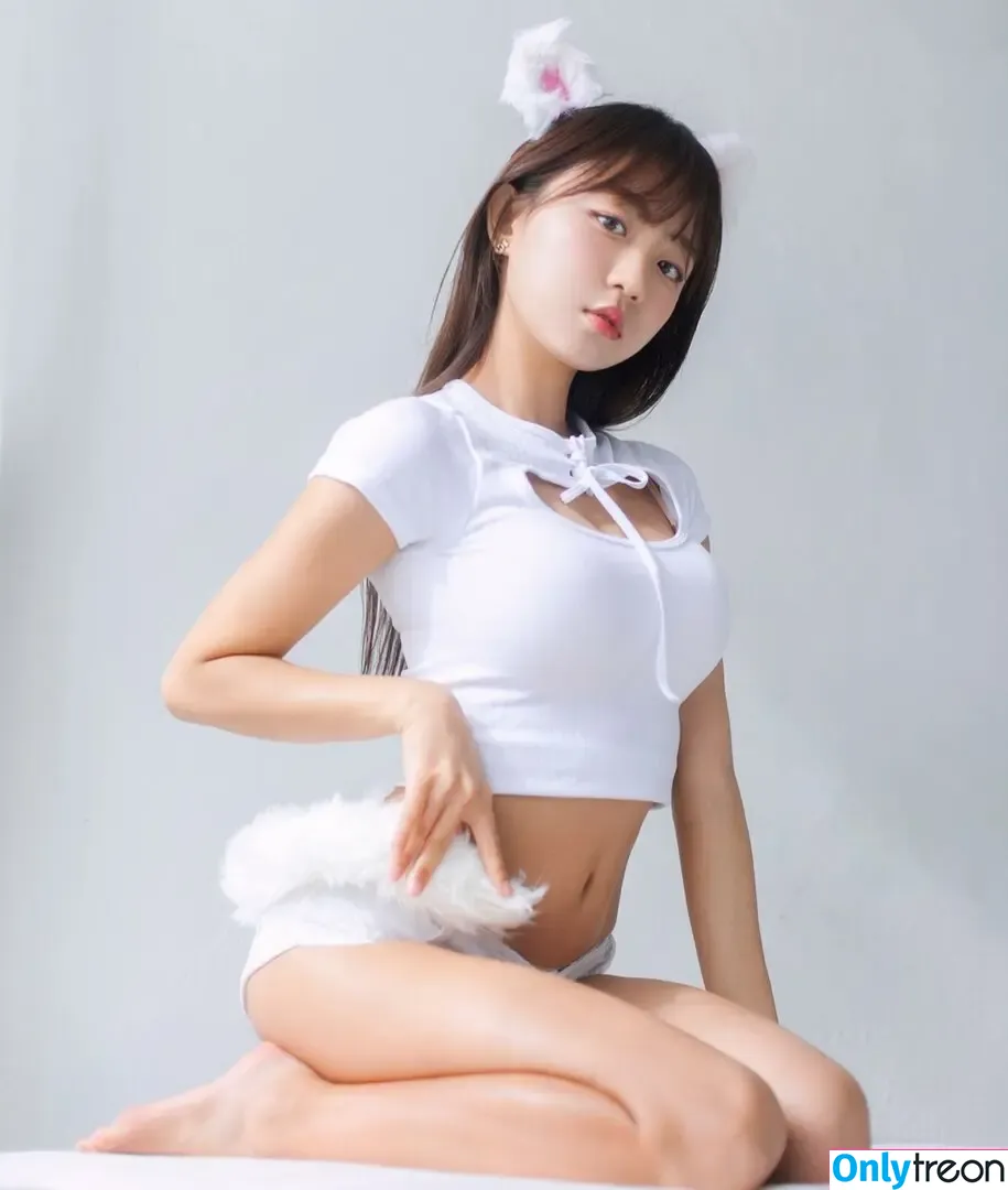 Eunji Pyoapple голая photo #0606 (djhenney / eunji / pyoapple)