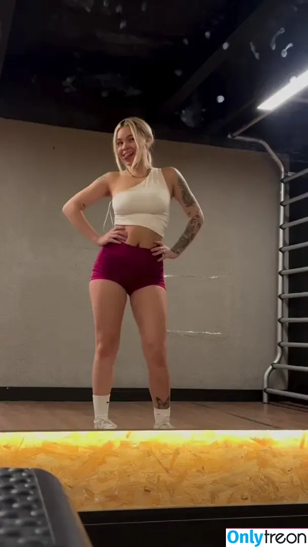 Eutreyce голая photo #0559 (sweetsecrett)