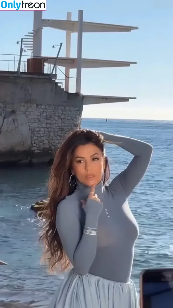 Eva Longoria голая photo #1741 (EvaLongoria)